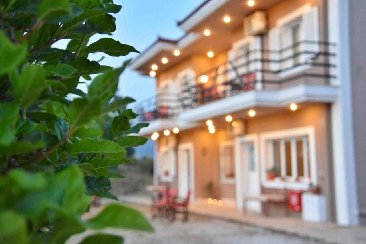 Anemomylos Apartments Ликсури Экстерьер фото