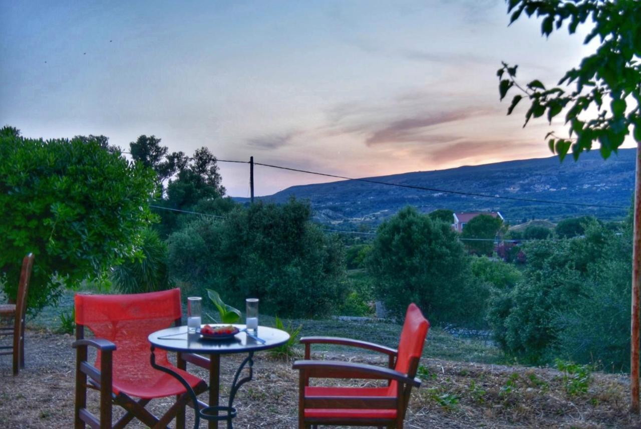 Anemomylos Apartments Ликсури Экстерьер фото